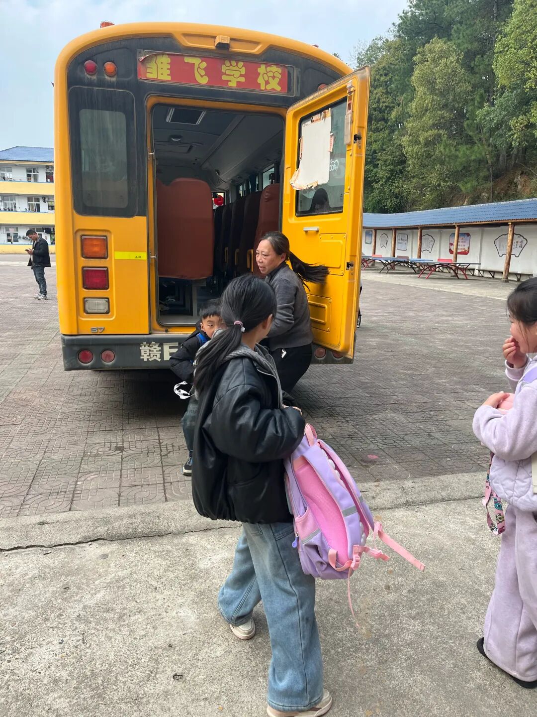 為愛護航 校車安全伴我行 | 2026年雛飛小學校車安全演練