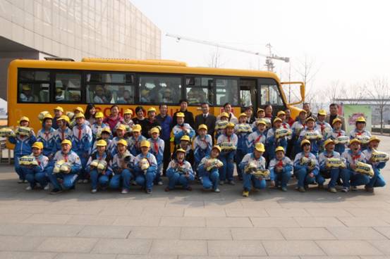 走進(jìn)360°安全體驗(yàn)園 宇通開創(chuàng)校車安全體驗(yàn)新模式