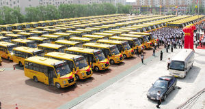 盤錦試點(diǎn)免費(fèi)校車(圖)