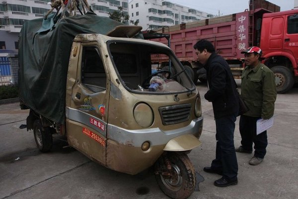 歷數(shù)近年來的校車事故