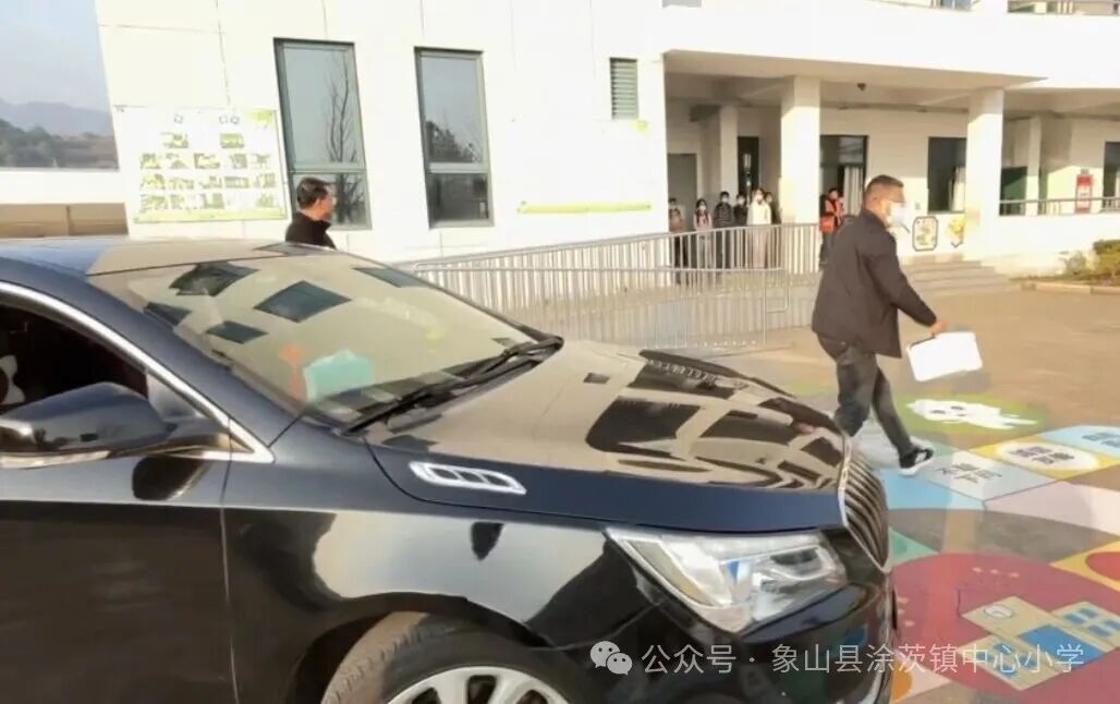 聚焦校車安全，筑牢生命防線——涂茨小學(xué)校車安全應(yīng)急演練紀(jì)實(shí)