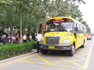 天津擬定相關辦法 各區(qū)縣政府對校車安全負總責