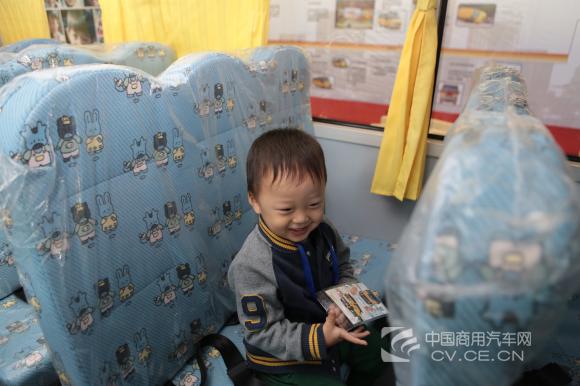 一汽校車:智在安全 踐責在心
