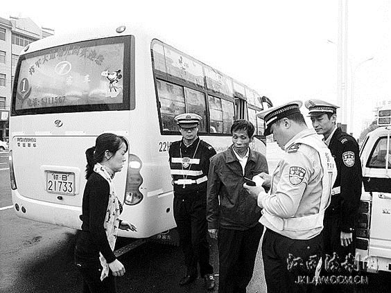 加強(qiáng)中小學(xué)幼兒園校車管理 確保學(xué)生安全