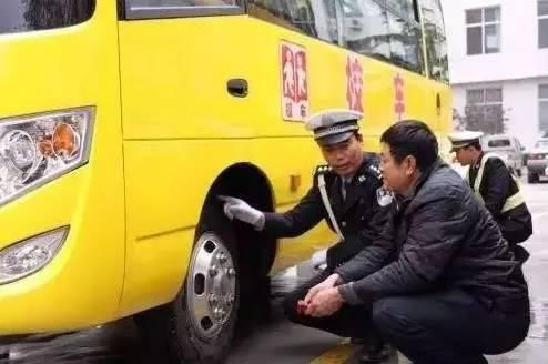 哈爾濱家長們注意，這些校車千萬不要讓孩子坐！