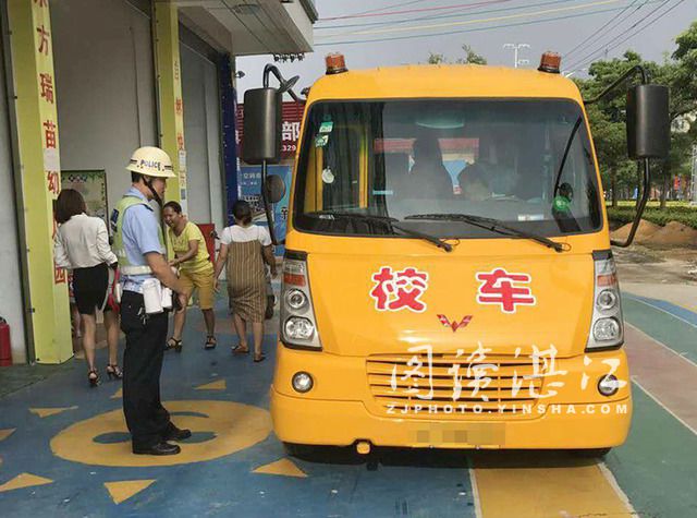 廣東赤坎：未取得標(biāo)牌 校車上路被罰2萬