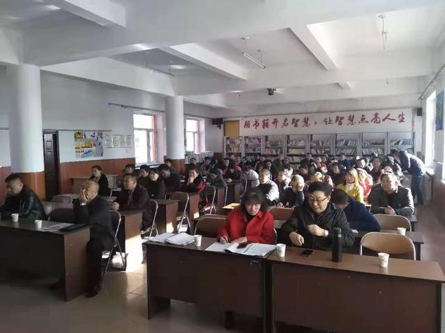 【七進(jìn)活動(dòng)之進(jìn)校車企業(yè)】昌邑交管大隊(duì)深入轄區(qū)校車企業(yè)開展冬季交通安全管理工作