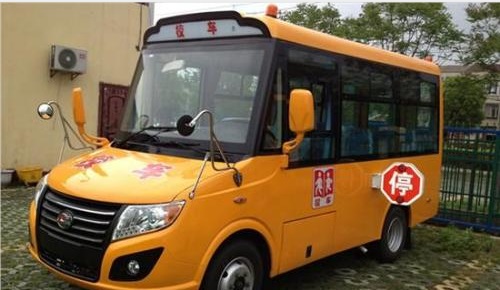湖南省樂坪街道開展校車安全專項(xiàng)整治行動