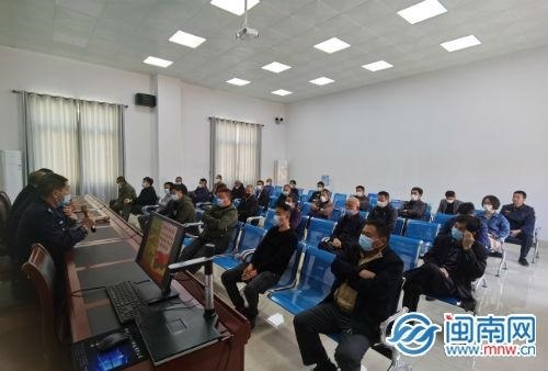 春季開學(xué) 漳州臺(tái)商多部門開展校車安全大檢查