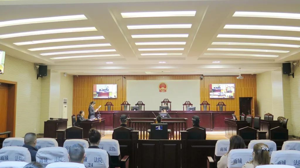 【感受公平正義】“黑校車”非法運營還超載13人，法院判了！