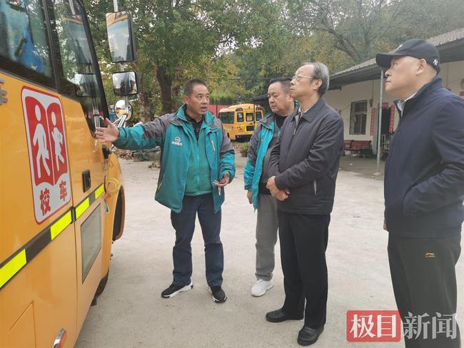 收班后司機必須發兩張巡車照片！家長點贊春雨校車