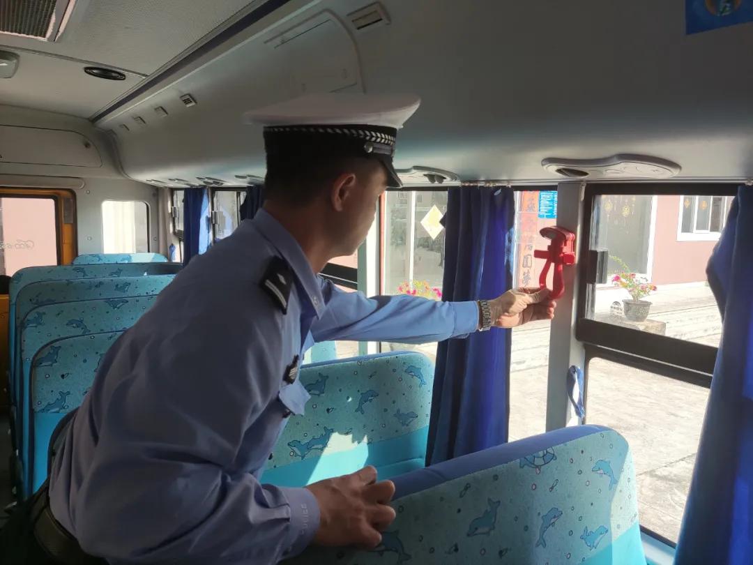 安全無小事！潮南交警走進這所學校開展校車安全檢查和校車司機安全宣傳教育
