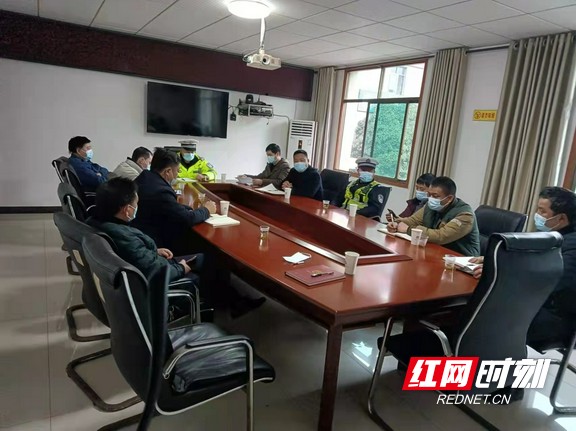 赫山區泉交河鎮：開展校車安全大檢查
