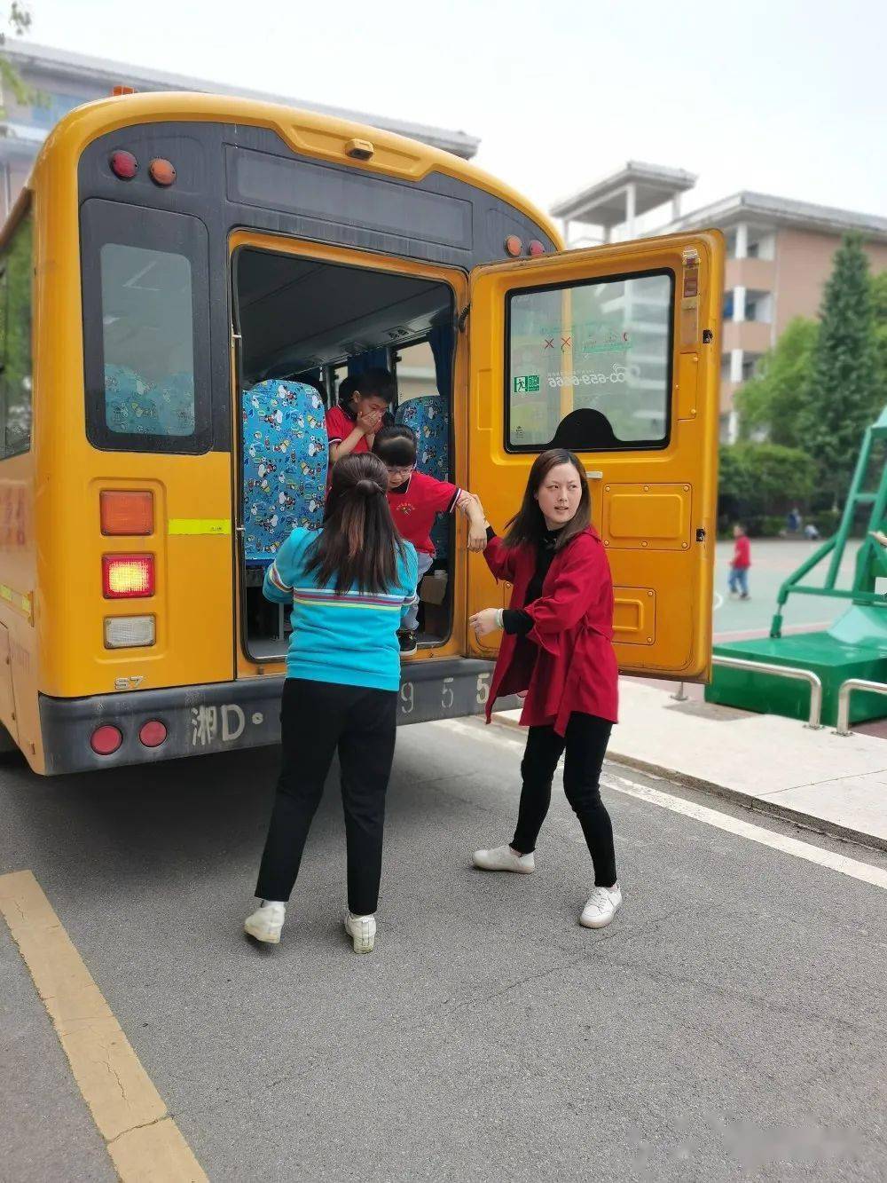 校車安全，用心守護