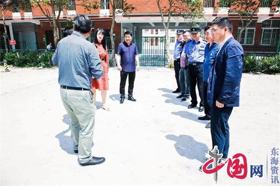 興化市垛田中心小學校車行車難、家長接送停車難“有事好商量”現(xiàn)場辦公一朝解