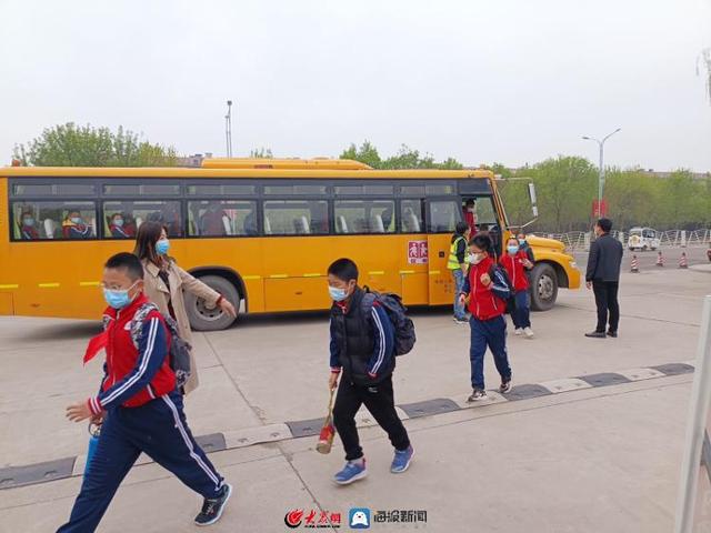 濰坊濱海一中：規(guī)范校車(chē)安全管理，保障學(xué)生健康安全