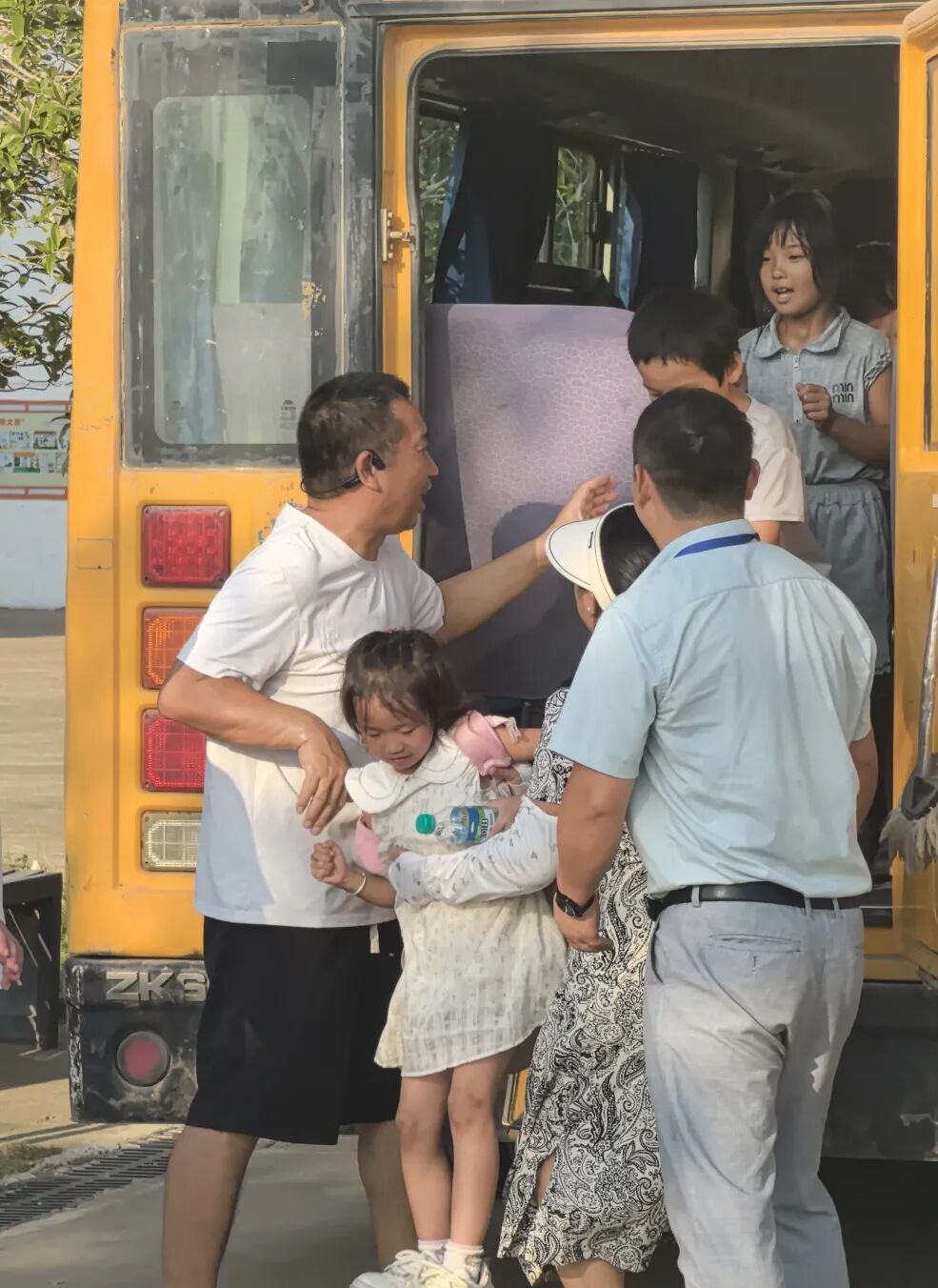 以練筑安全，守護上學路——古埠鎮中心小學開展校車安全應急演練