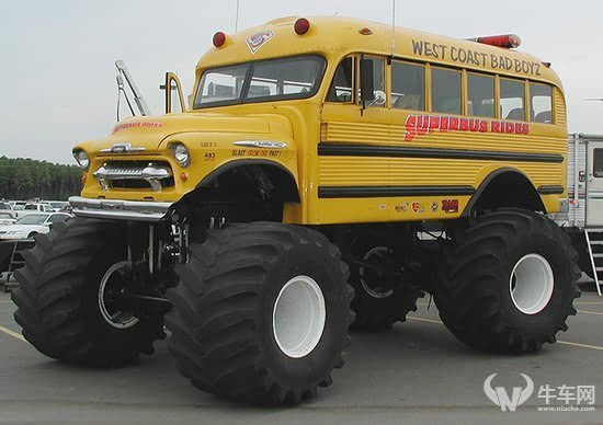 別人家校車好牛 知足吧俺都沒坐過校車
