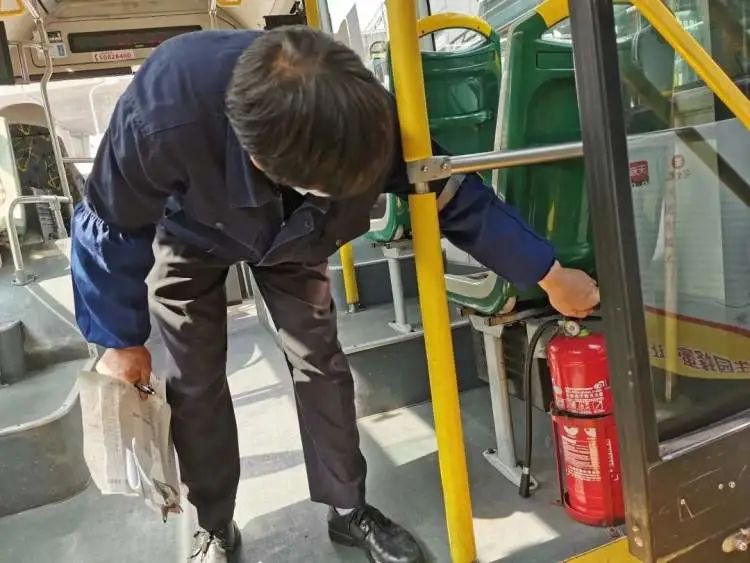 開學在即，公交開啟“護校復學”模式，對“大鼻子”校車及相關車輛開展大檢查！