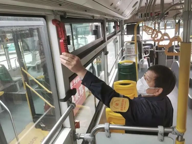 開學在即，公交開啟“護校復學”模式，對“大鼻子”校車及相關車輛開展大檢查！