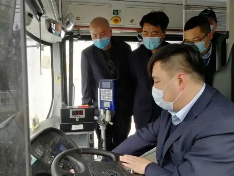 開學在即，公交開啟“護校復學”模式，對“大鼻子”校車及相關車輛開展大檢查！