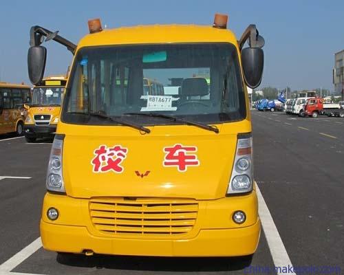 網上評論中國最安全，但為什么學生上下學家長還要接送？