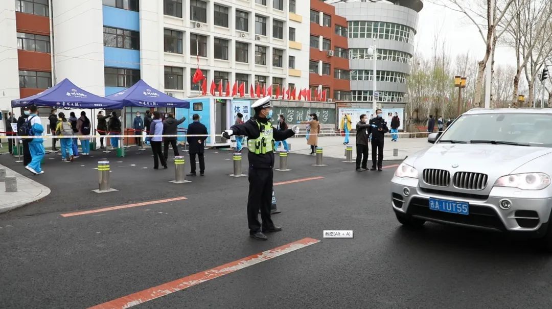 全省交警多策并舉 全力為中小學(xué)生開學(xué)保駕護(hù)航