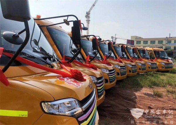 開學(xué)季，五菱校車又開啟一波全新守護！