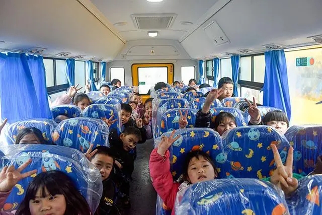 沅陵縣實現(xiàn)農(nóng)村學(xué)校專用校車服務(wù)全覆蓋
