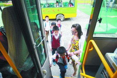 校車服務(wù)全面覆蓋陽新縣惠及1.5萬學(xué)生