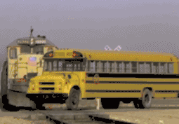 美國校車為什么安全性更高？