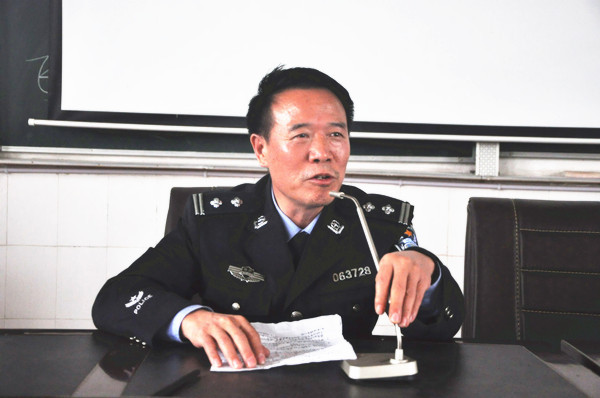 湖南：隆回交警組織召開幼兒園校車駕駛員安全培訓(xùn)