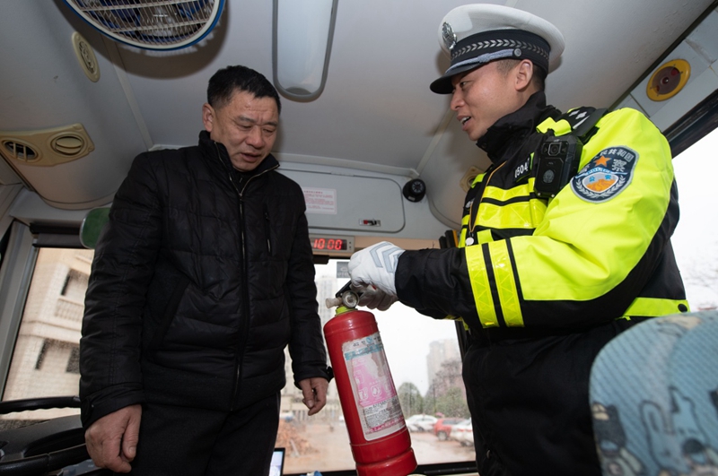 江蘇?。焊鞯匦＼嚒绑w檢”迎開學