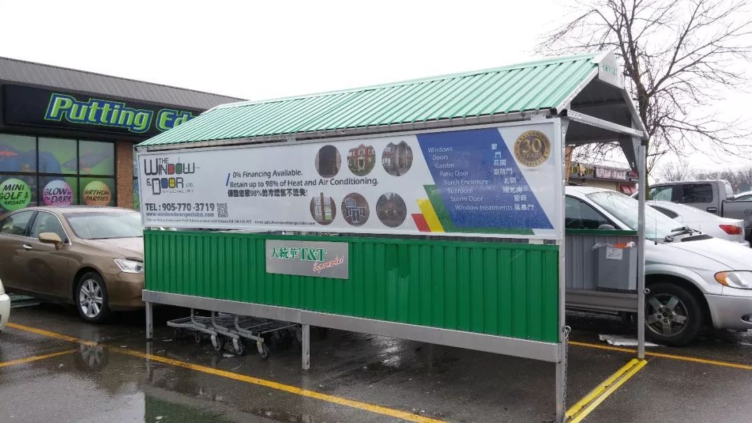 加拿大：校車側翻到溝里！學生受傷入院！校車什么時候才配安全帶？