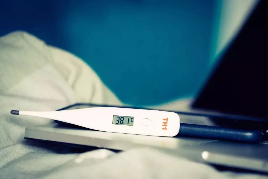 校車應對新型冠狀病毒感染的肺炎應該這樣做！轉發提醒！