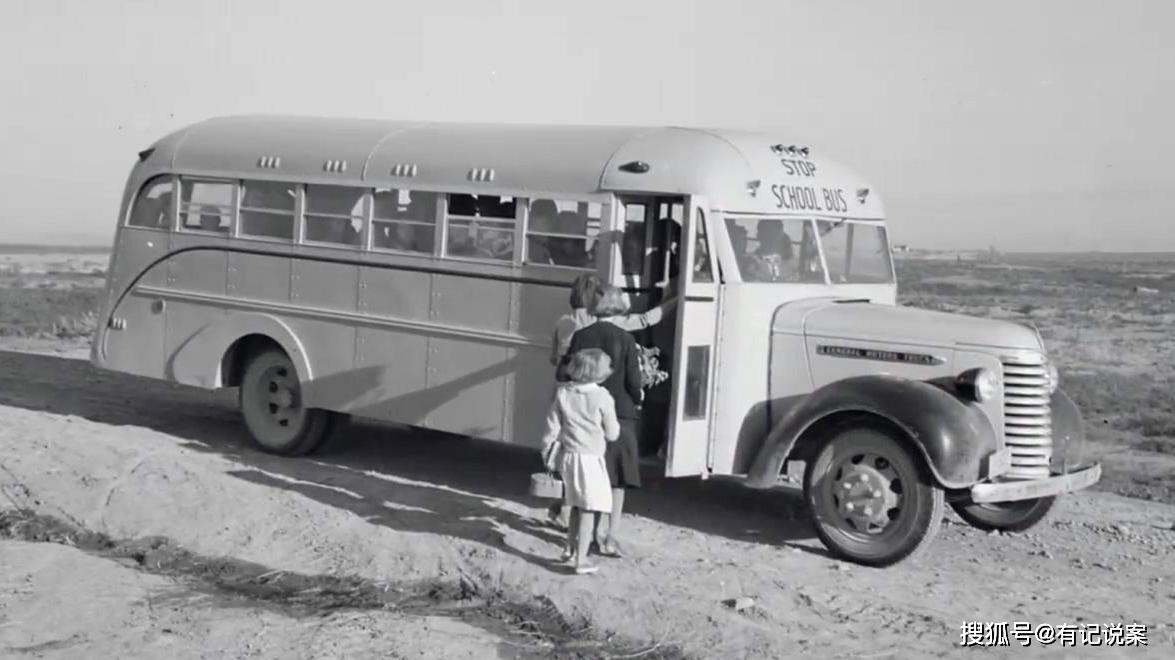 美國校車80年不變樣，無安全帶，卻安全70倍，2020年會變嗎