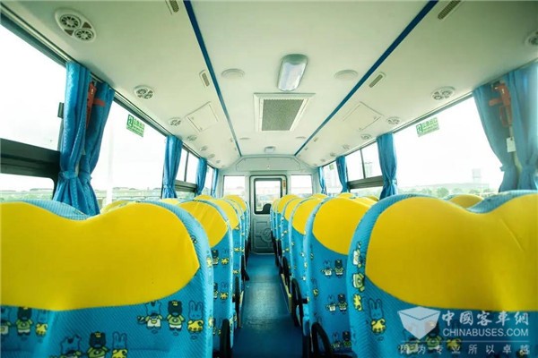 實(shí)力護(hù)航孩童出行安全 專用校車湖北地區(qū)巡展進(jìn)行時