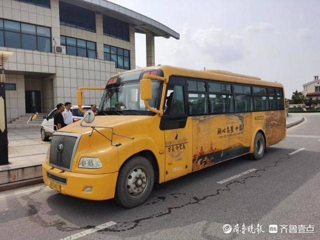 山東：惠民縣大年陳鎮(zhèn)，愛心企業(yè)情系教育，莘莘學子喜獲校車