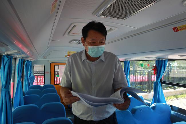 鄭州市開(kāi)展校車(chē)安全管理工作專(zhuān)項(xiàng)督查