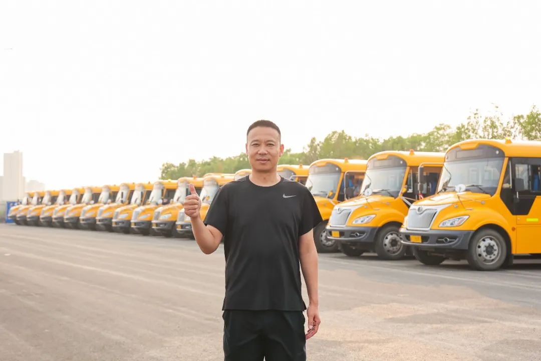 黃驊校車：把公益做成事業(yè)