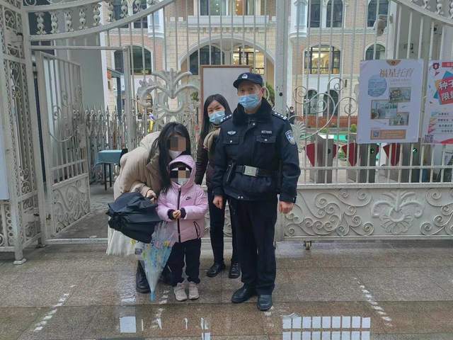 4歲“神獸”上錯(cuò)校車，民警快速幫忙找回
