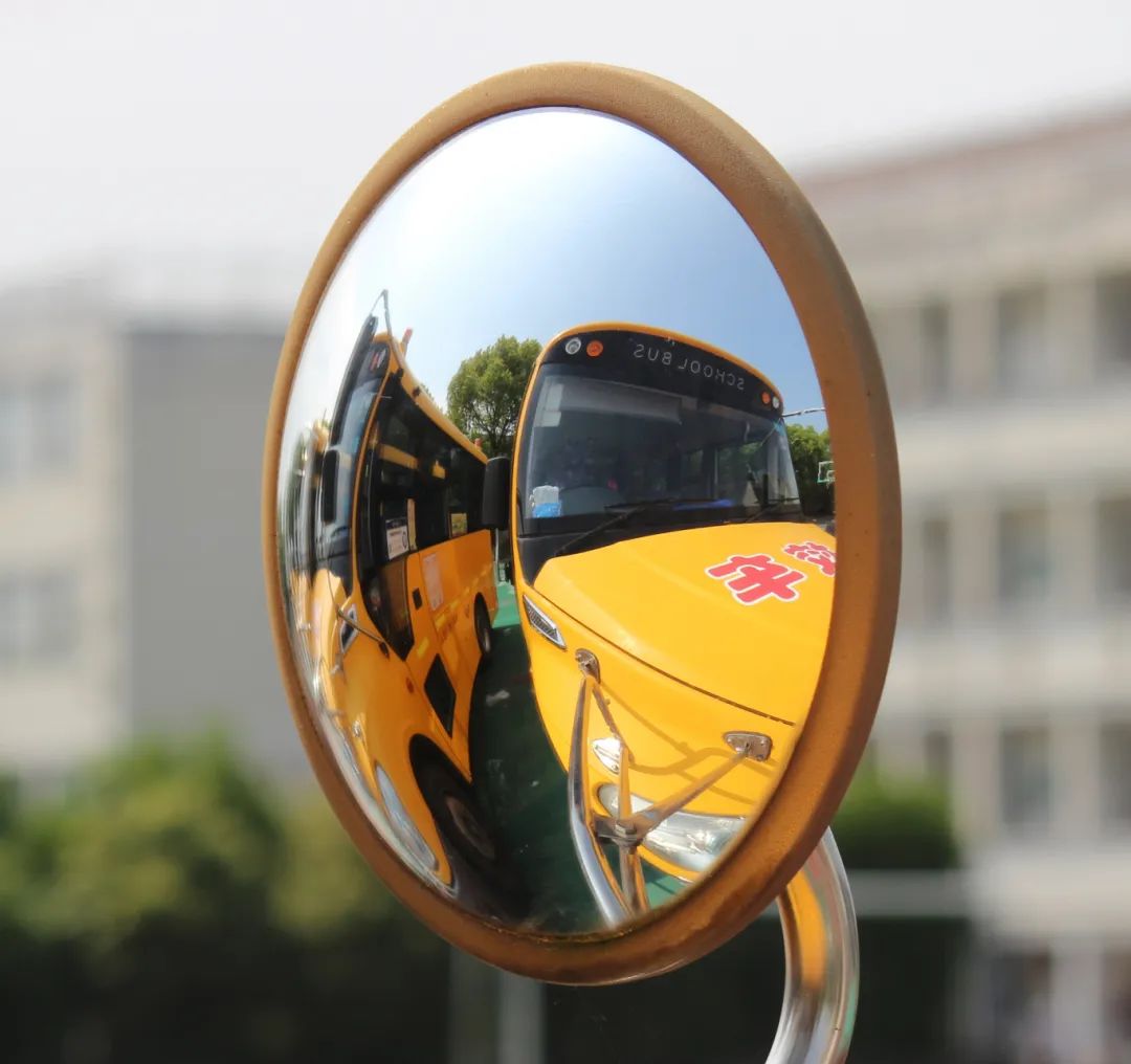 嵊州長(zhǎng)運(yùn)：守護(hù)未來(lái)，長(zhǎng)運(yùn)校車安全演練