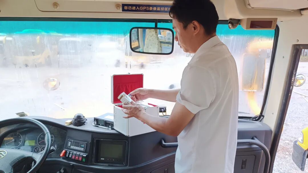 開學倒計時！三水運發開展校車安全檢查，護航學生平安“上學路”