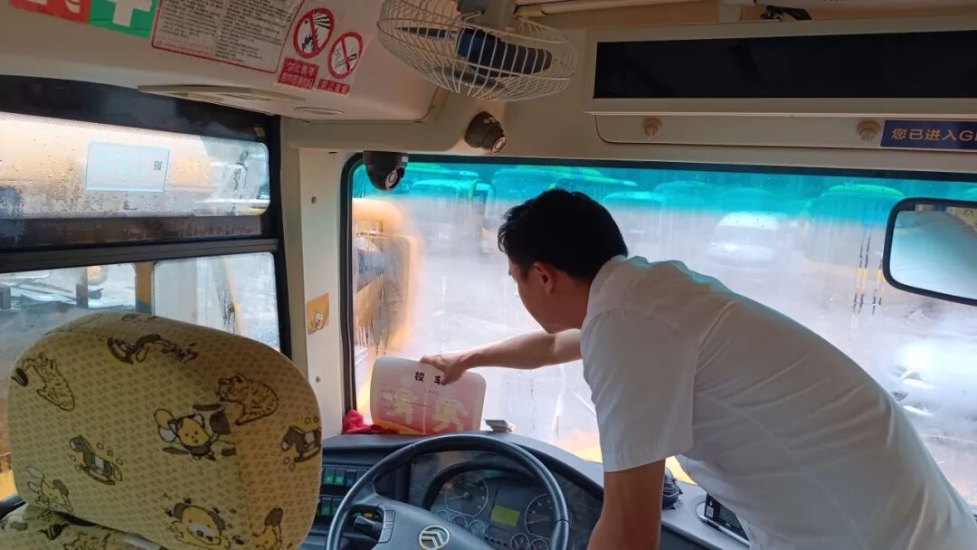 開學倒計時！三水運發開展校車安全檢查，護航學生平安“上學路”