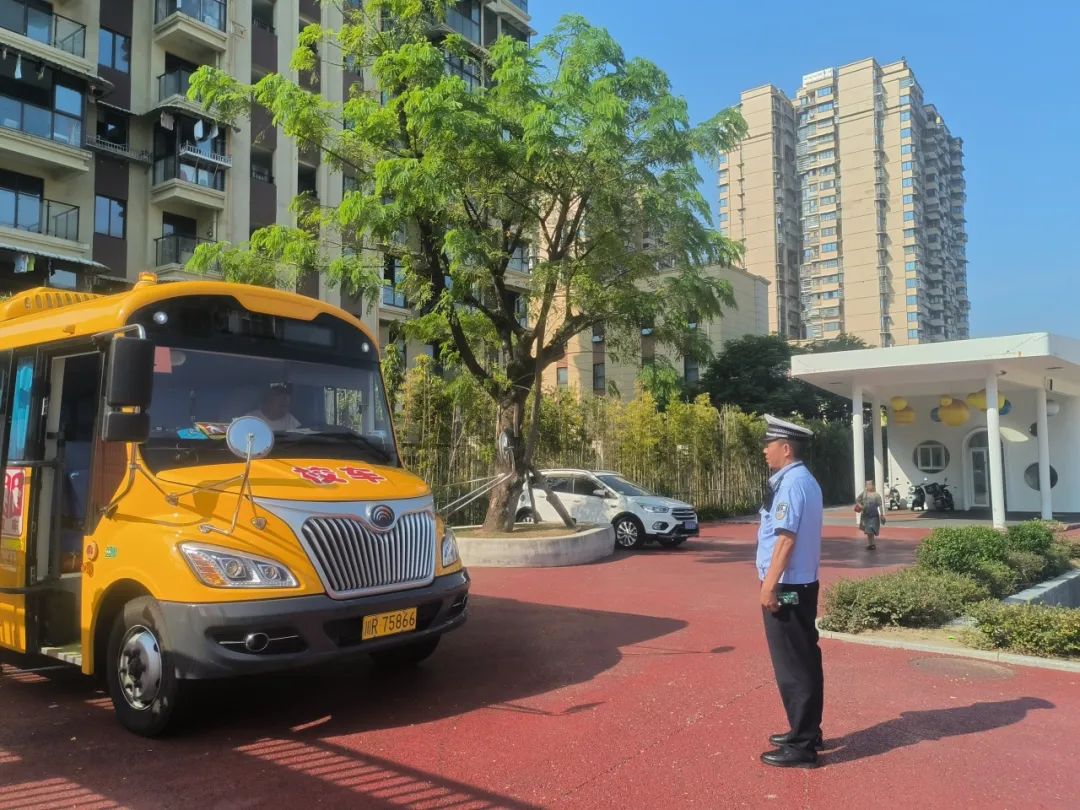擰緊校車“安全閥” ，守護學(xué)生“平安路”