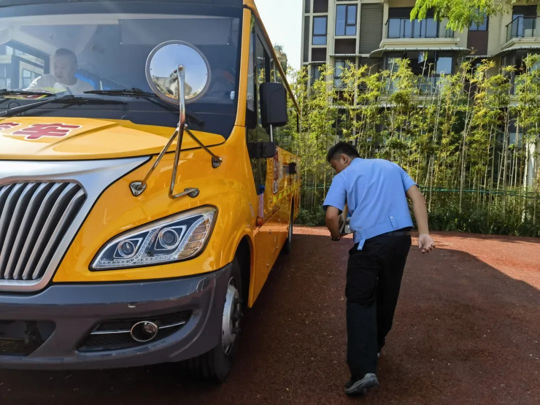 擰緊校車“安全閥” ，守護學(xué)生“平安路”
