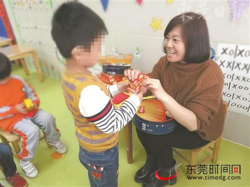 東莞玉蘭實(shí)驗(yàn)幼兒園業(yè)務(wù)副園長(zhǎng)馮雪：充分挖掘自閉癥孩子的興趣點(diǎn)