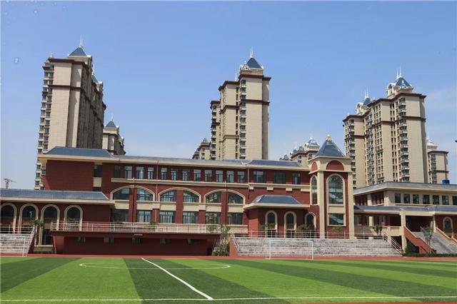 今年，歷城區(qū)9所新建學(xué)校、8所新建幼兒園啟用