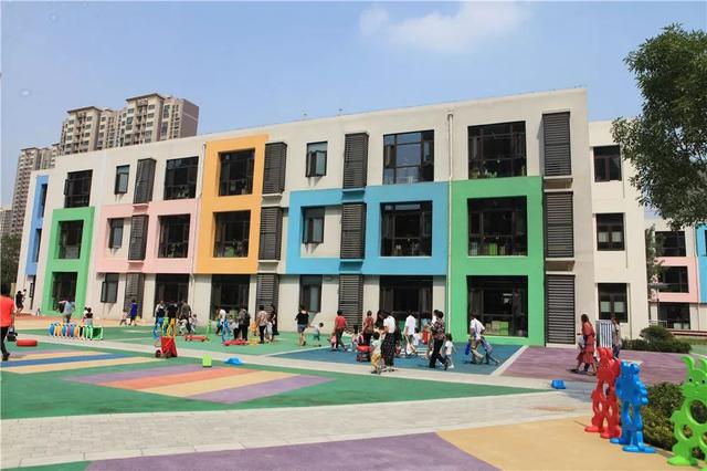 今年，歷城區(qū)9所新建學(xué)校、8所新建幼兒園啟用