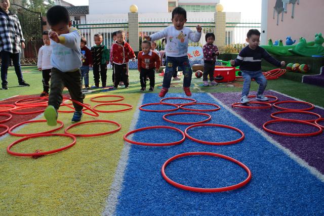 城固原公鎮(zhèn)希望幼兒園小型趣味運動會燃爆全場